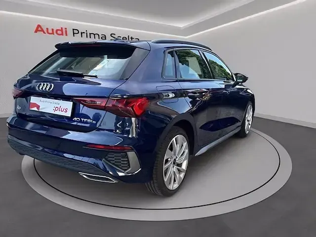 Usata Audi A3 S-Line 204 CV (150 kW) 2020 Blu navarra metallizzato Berlina