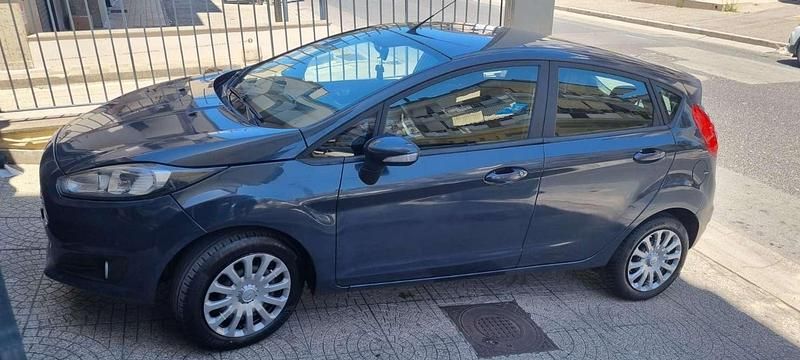 Usata 2014 Ford Fiesta Business Edition Due volumi | 6500 € (Buon prezzo) - Immagine 1/4