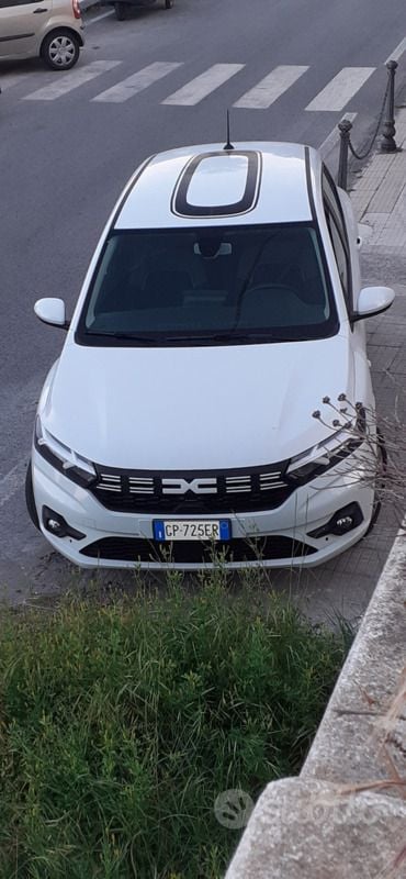 Usata Dacia Sandero 101 CV (74 kW) 2023 Bianco Utilitaria