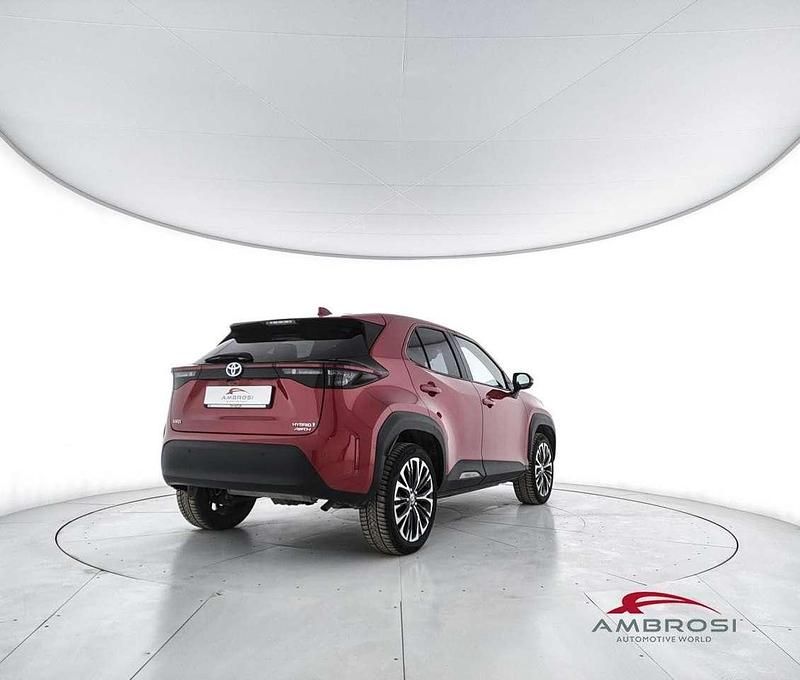 Usata Toyota Yaris Cross Lounge 92 CV (67 kW) 2021 Rosso SUV