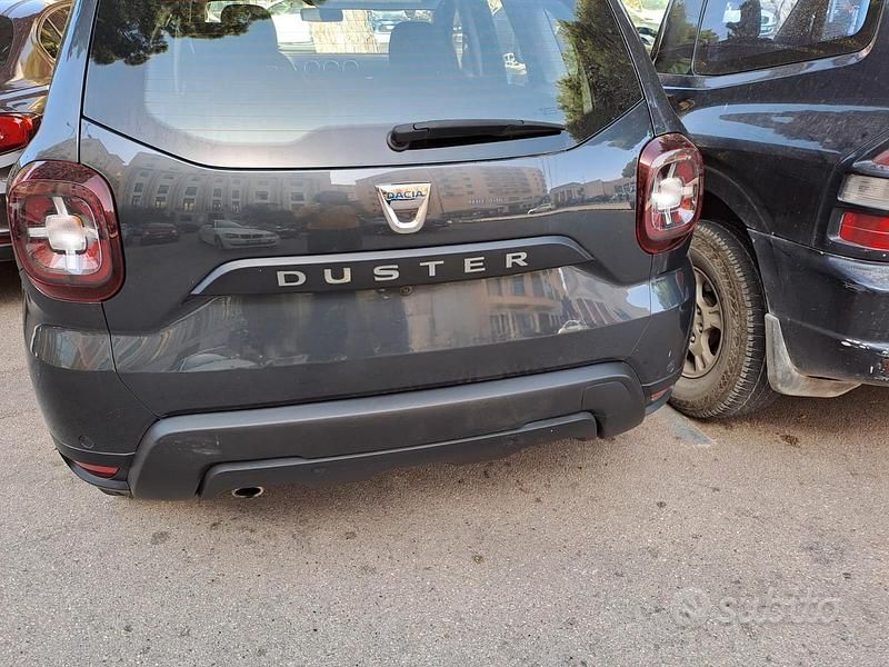 Grigio Usata 2021 Dacia Duster SUV | 18.000 € (Cara) - Immagine 1/3