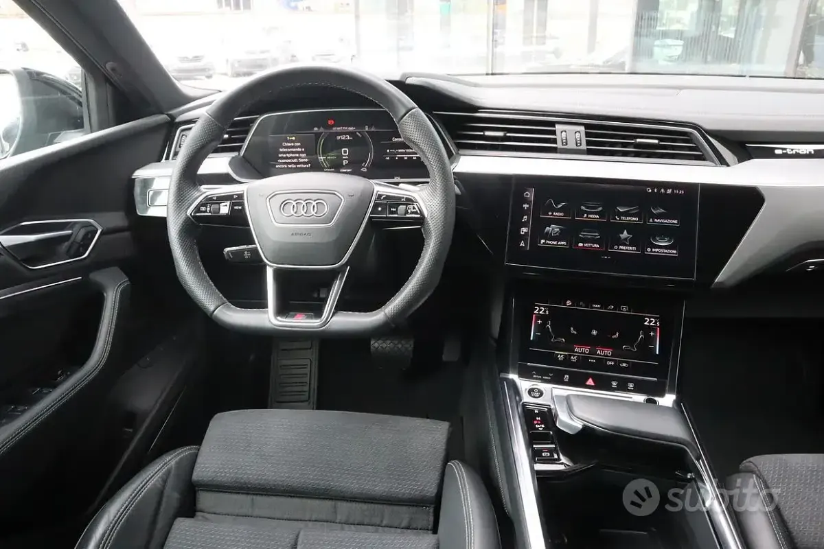 Usata Audi e-tron S-Line 300 kW (408 CV) 2023 Nero SUV