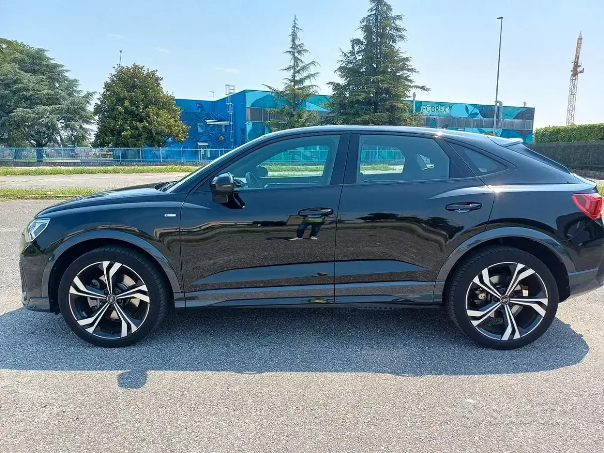 Usata Audi Q3 Sportback S-Line 200 CV (147 kW) 2022 Nero SUV