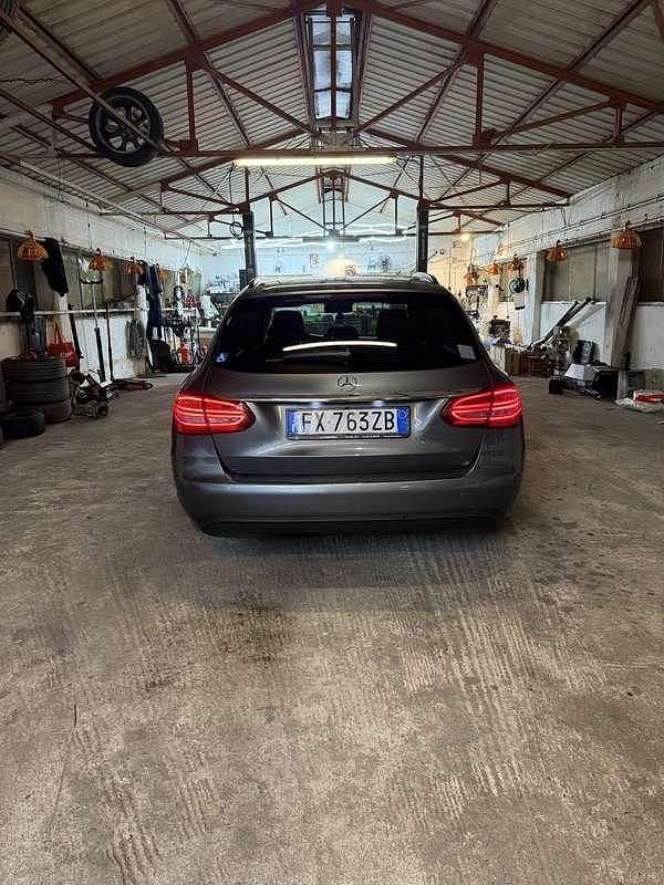 Usata Mercedes C220 Premium 194 CV (142 kW) 2018 Station wagon