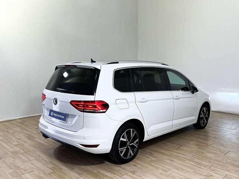 Usata VW Touran Executive 150 CV (110 kW) 2021 Pure white Monovolume