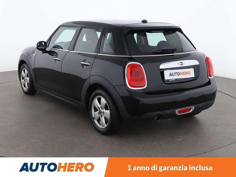 Begagnad Mini ONE 102 HK (75 kW) 2015 Svart Halvkombi