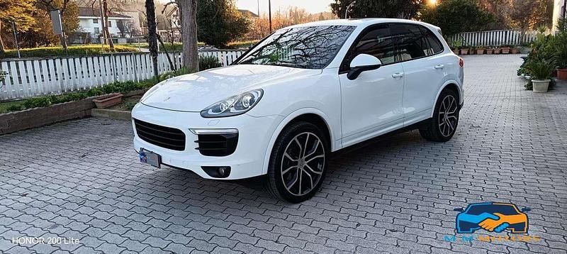 Bianco Usata 2016 Porsche Cayenne SUV | 30.990 € (Buon prezzo) - Immagine 1/4