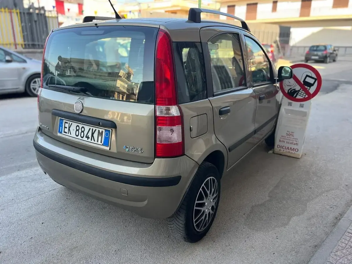 Usata Fiat Panda 69 CV (50 kW) 2012 Oro Utilitaria