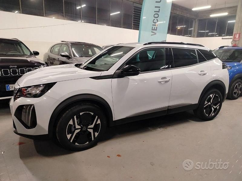Usata Peugeot 2008 Allure 101 CV (74 kW) 2024 Bianco SUV