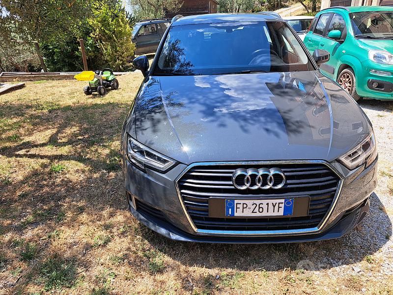 Usata Audi A3 Sport 116 CV (85 kW) 2018 Grigio Berlina