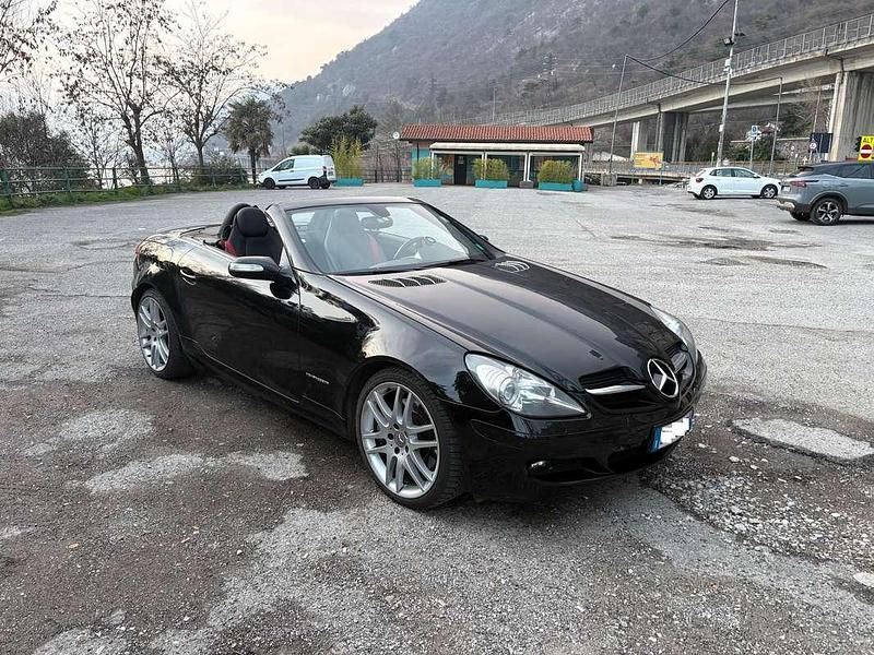 Usata Mercedes SLK200 163 CV (119 kW) 2007 Nero Cabrio