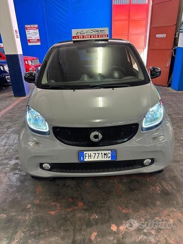 Usata Smart ForFour 71 CV (52 kW) 2018 Grigio Utilitaria