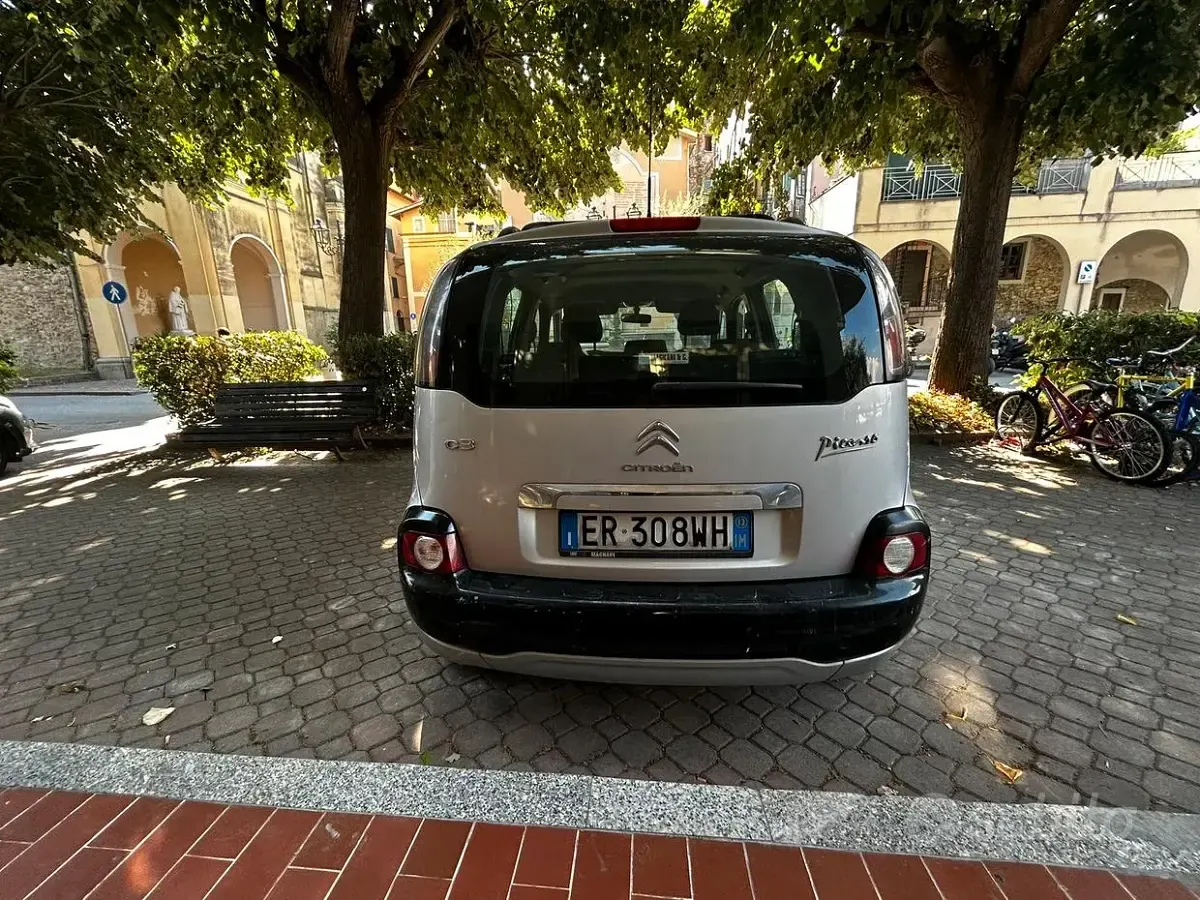 Usata Citroën C3 Picasso 92 CV (67 kW) 2013 Grigio Monovolume