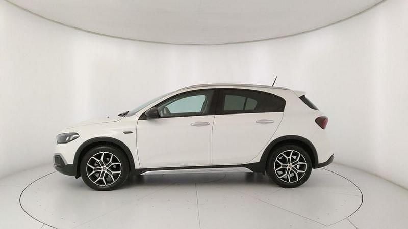 Usata Fiat Tipo Cross 99 CV (72 kW) 2022 Bianco Utilitaria