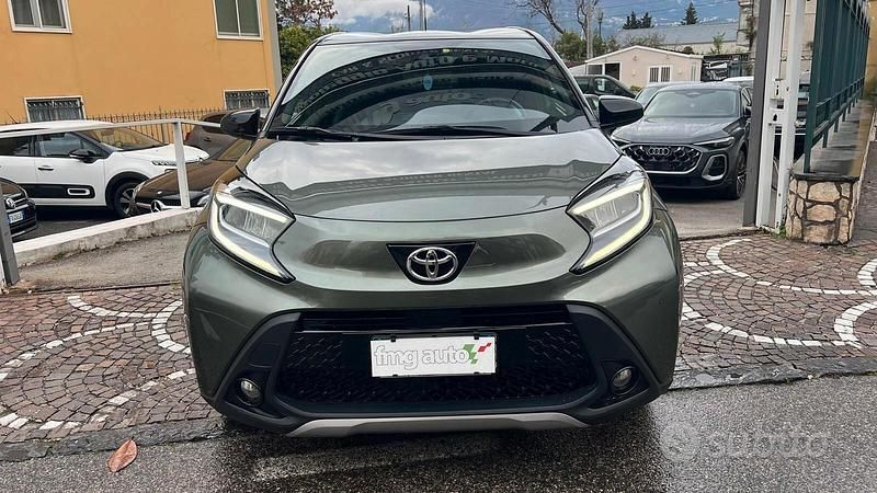 Usata Toyota Aygo X Lounge 72 CV (52 kW) 2022 Verde SUV