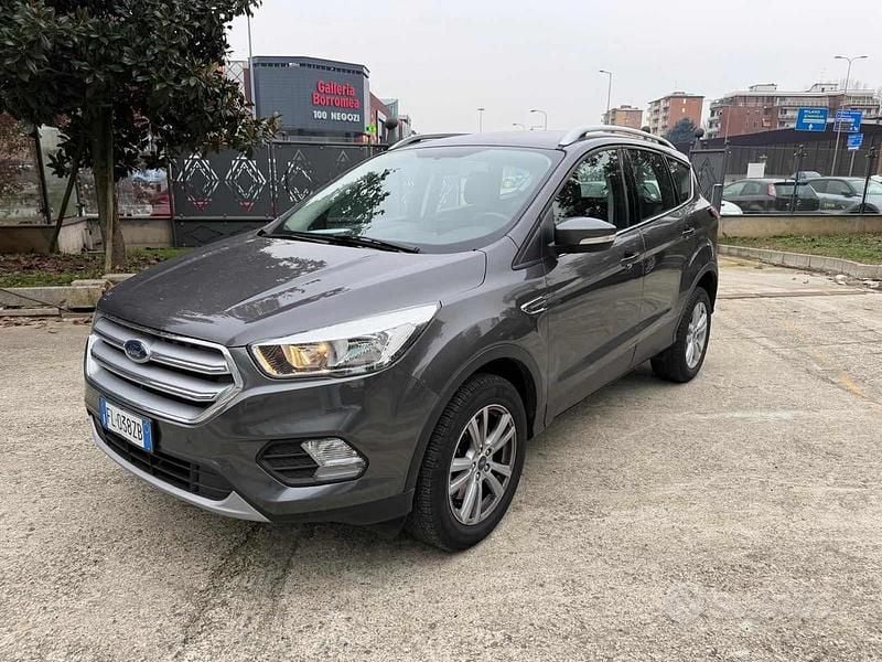 Grigio scuro Usata 2018 Ford Kuga S SUV | 14.900 € (Ottimo prezzo) - Immagine 1/4