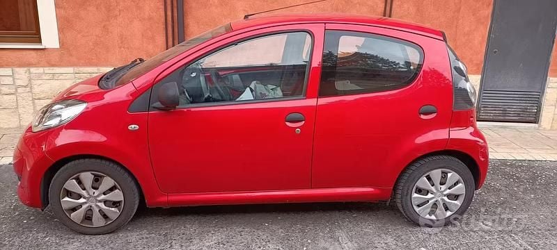Usata Citroën C1 68 CV (50 kW) 2011 Rosso Utilitaria