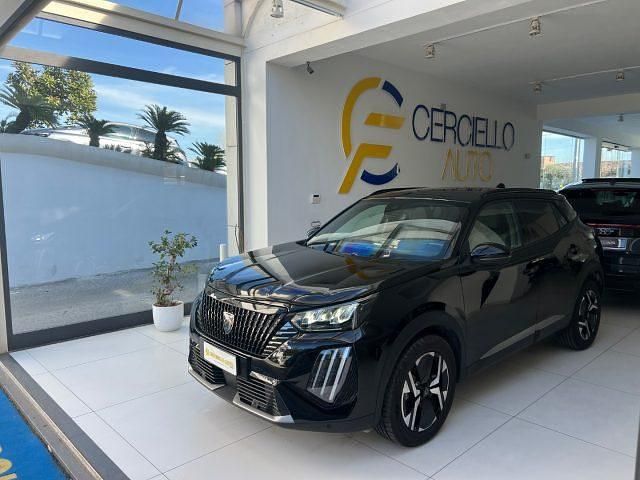 Usata Peugeot 2008 Allure 101 CV (74 kW) 2025 Grigio metallizzato SUV