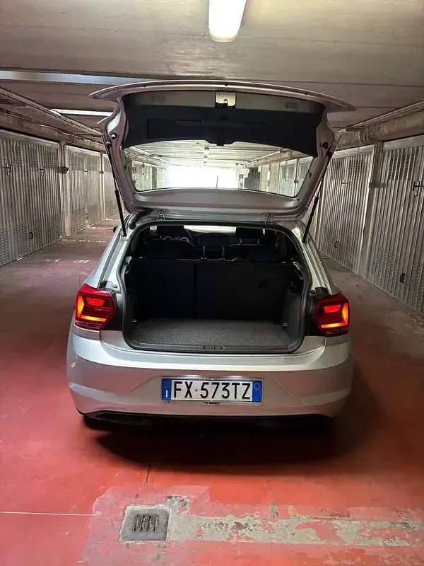 Usata VW Polo Comfortline 65 CV (47 kW) 2019 Argento Utilitaria
