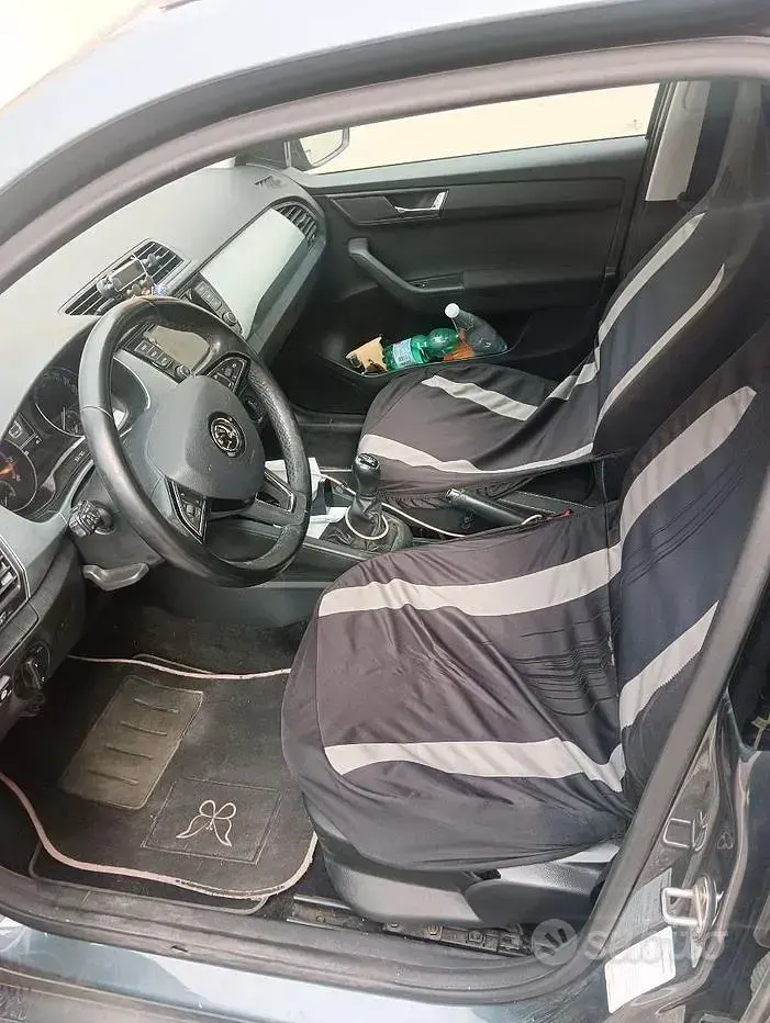 Usata Skoda Fabia 75 CV (55 kW) 2019 Grigio Utilitaria