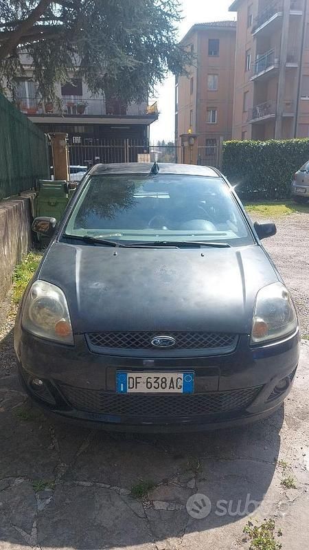 Usata Ford Fiesta 2007 Nero Utilitaria