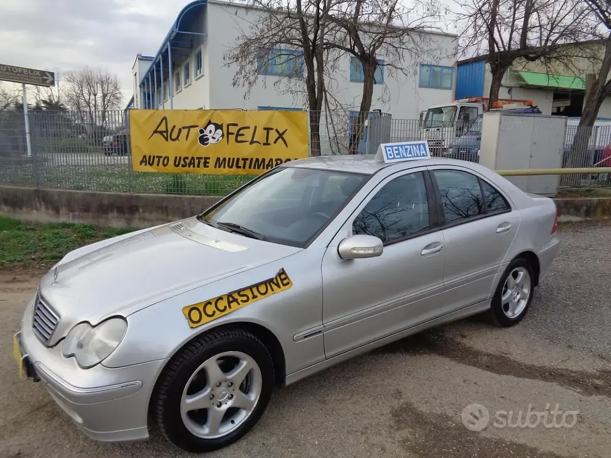 Usata Mercedes C200 Elegance 170 CV (125 kW) 2000 Grigio Berlina