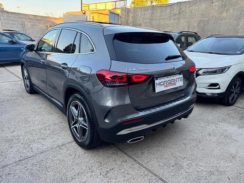 Usata Mercedes GLA200 Premium 150 CV (110 kW) 2022 Grigio SUV