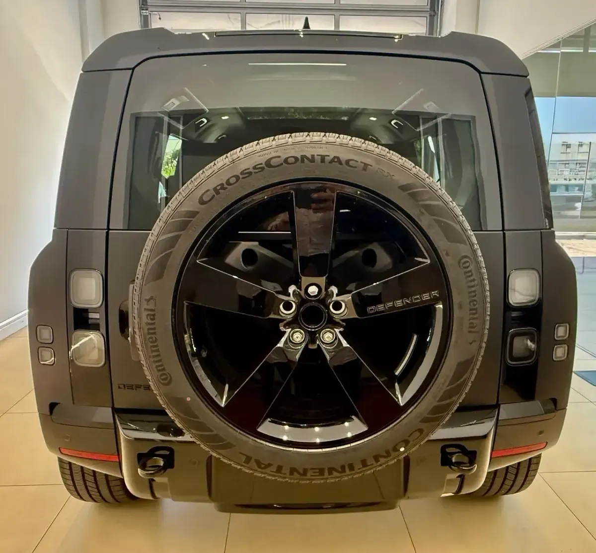 Nuova Land Rover Defender 349 CV (256 kW) 2026 Nero SUV