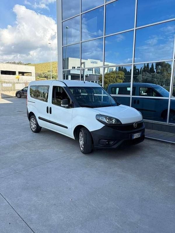 Usata Fiat Doblò 95 CV (69 kW) 2019 Bianco Monovolume