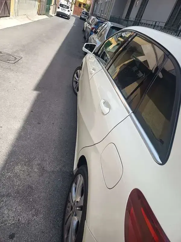Usata Mercedes B180 109 CV (80 kW) 2016 Utilitaria