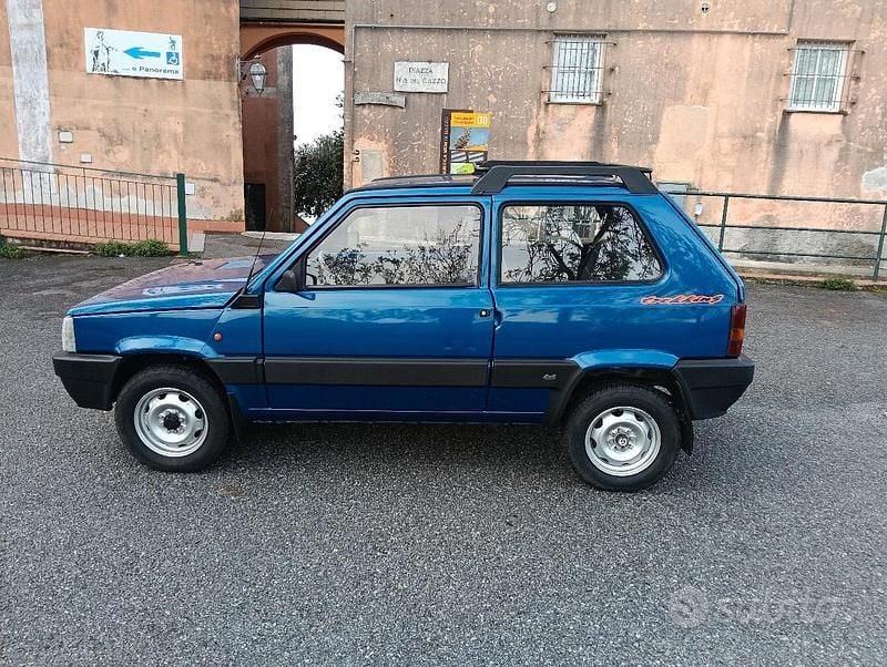 Blu Usata 1996 Fiat Panda 4x4 Trekking Due volumi | 9900 € - Immagine 1/4