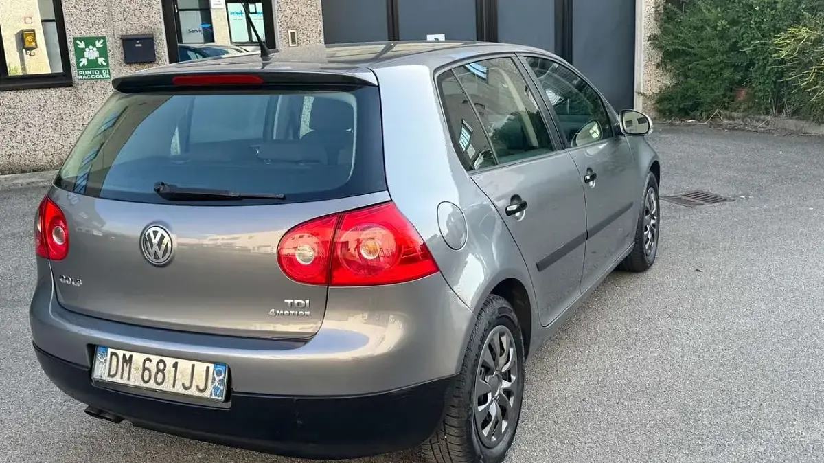 Usata VW Golf VI 105 CV (77 kW) 2008 Grigio Utilitaria