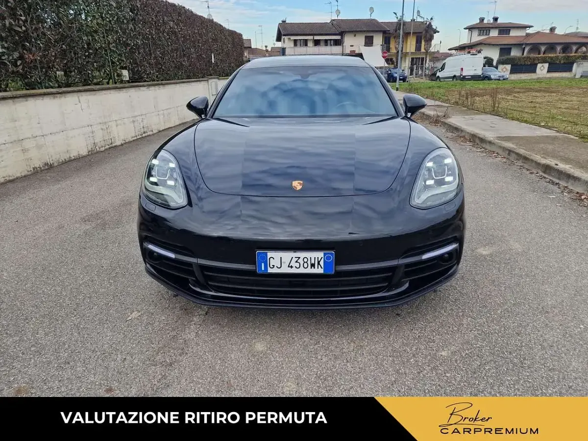 Usata Porsche Panamera 4 E-Hybrid 330 CV (242 kW) 2018 Nero Utilitaria