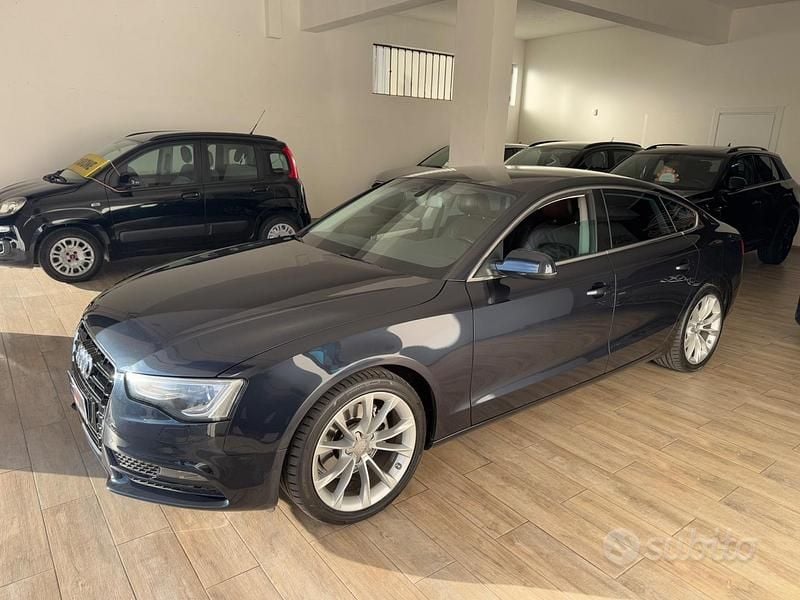 Usata Audi A5 Advanced 177 CV (130 kW) 2011 Blu Coupé