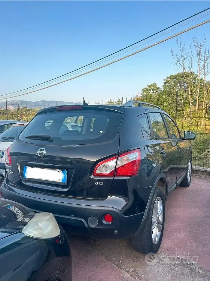 Usata Nissan Qashqai Tekna 110 CV (80 kW) 2013 Nero SUV
