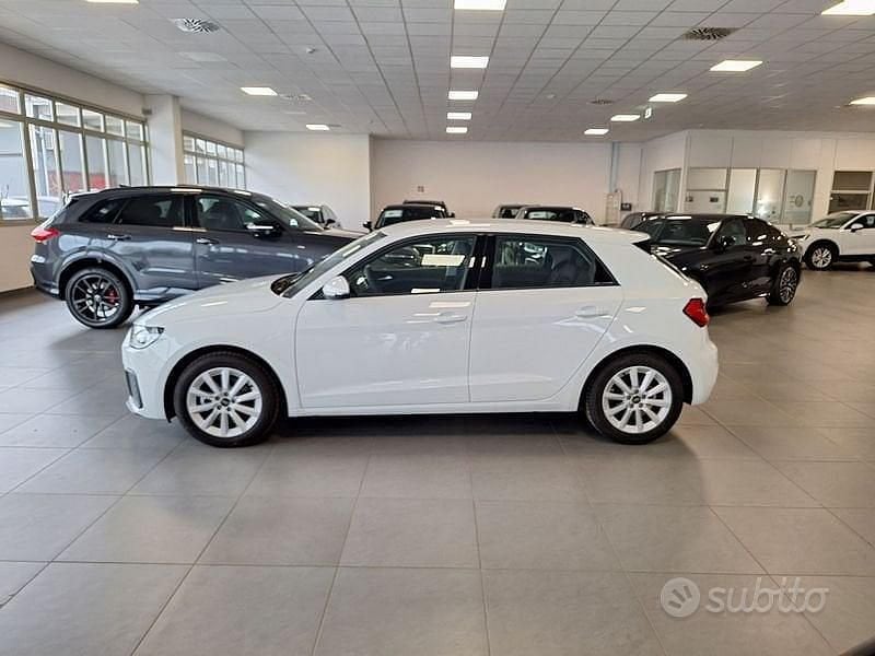 Nuova Audi A1 Sportback Business 116 CV (85 kW) 2025 Bianco Utilitaria