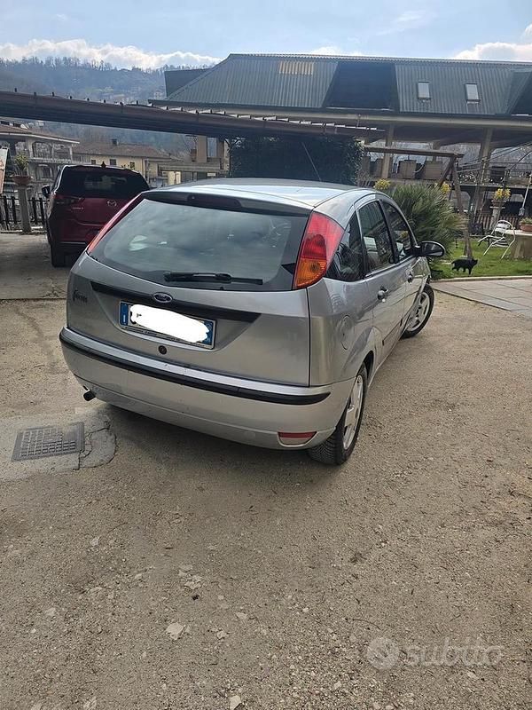 Usata Ford Focus 2004 Grigio Berlina