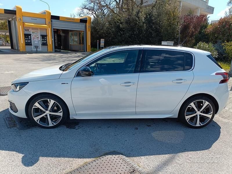 Usata Peugeot 308 GT-line 131 CV (96 kW) 2017 Bianco Berlina