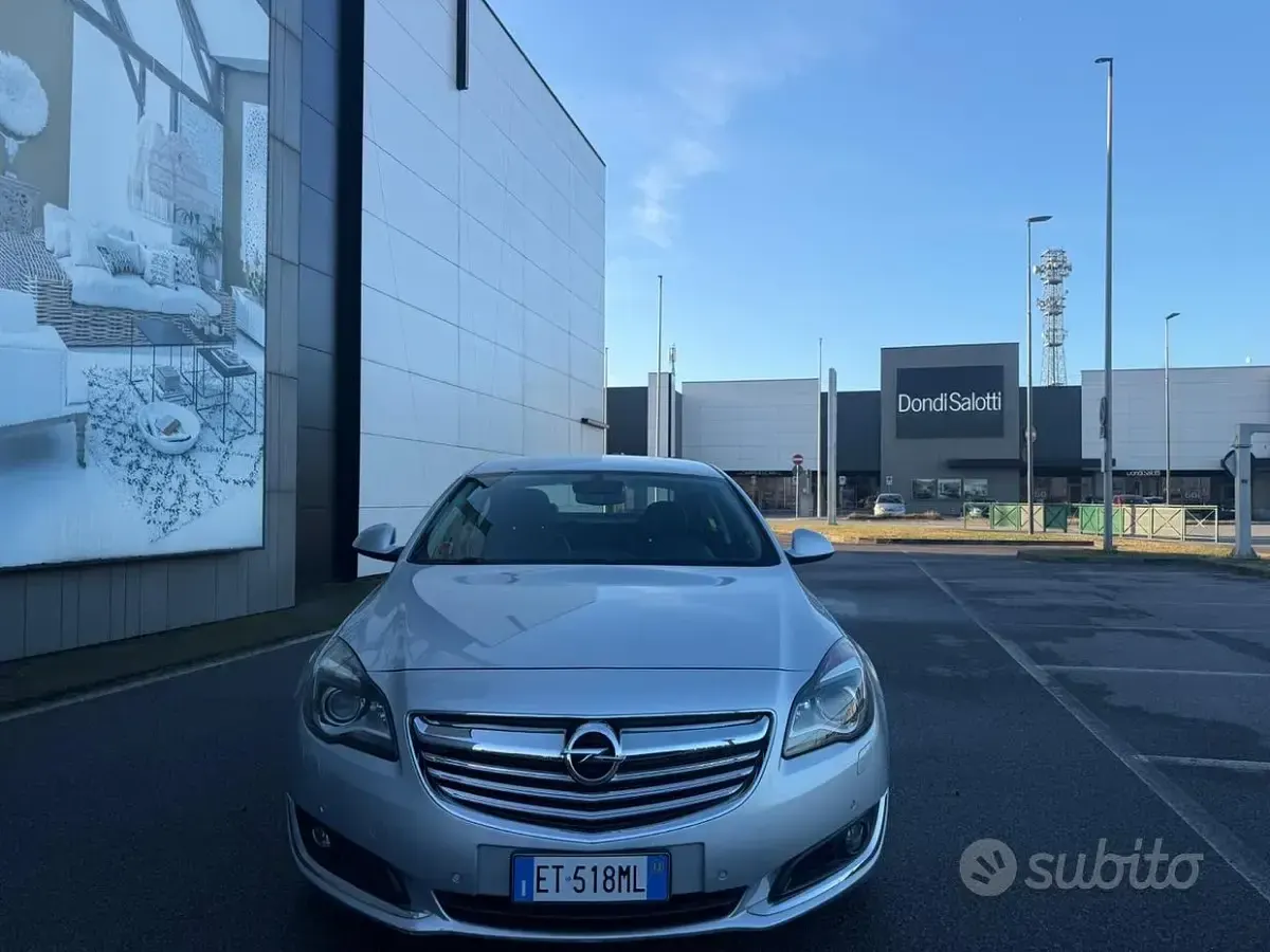Usata Opel Insignia Cosmo 163 CV (119 kW) 2013 Argento Berlina