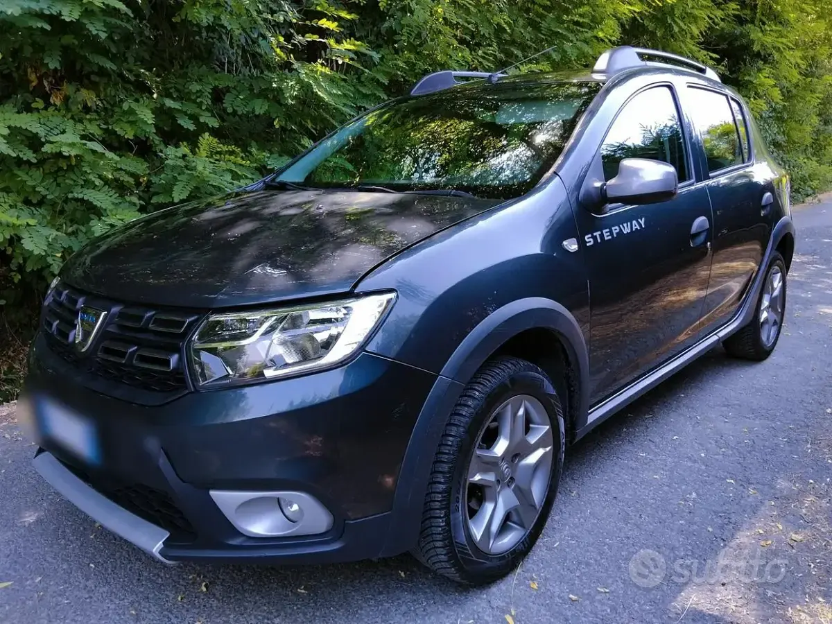 Usata Dacia Sandero Stepway 90 CV (66 kW) 2018 Grigio Berlina