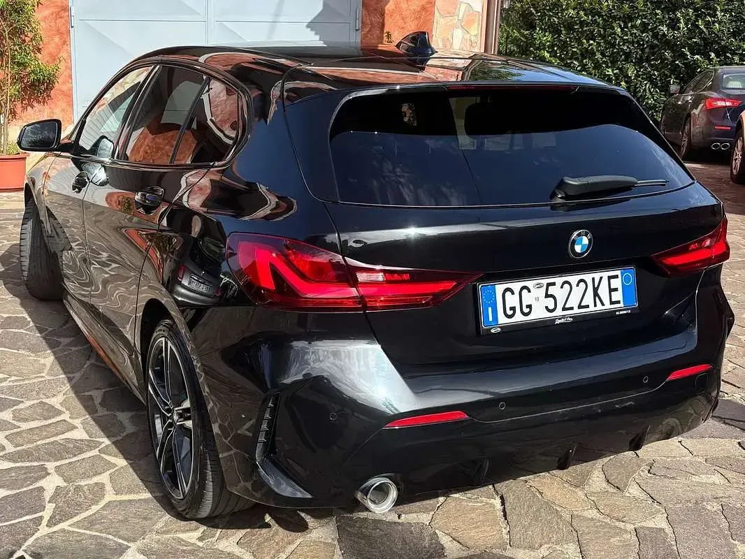 Usata BMW 116 M Sport 116 CV (85 kW) 2021 Nero Utilitaria