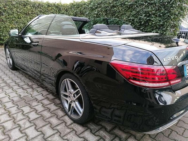Usata Mercedes E200 184 CV (135 kW) 2013 Nero Cabrio