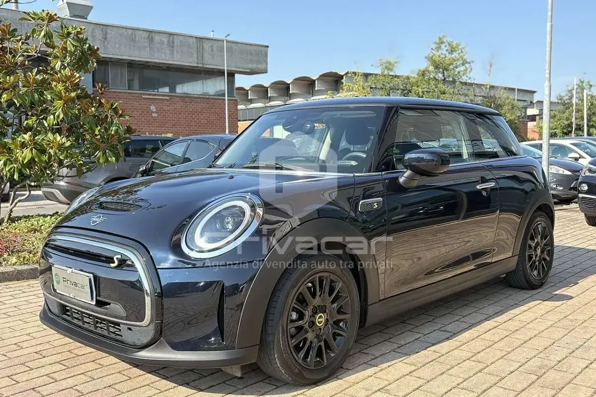 Usata Mini Cooper SE Classic 75 kW (102 CV) 2022 Blu Utilitaria