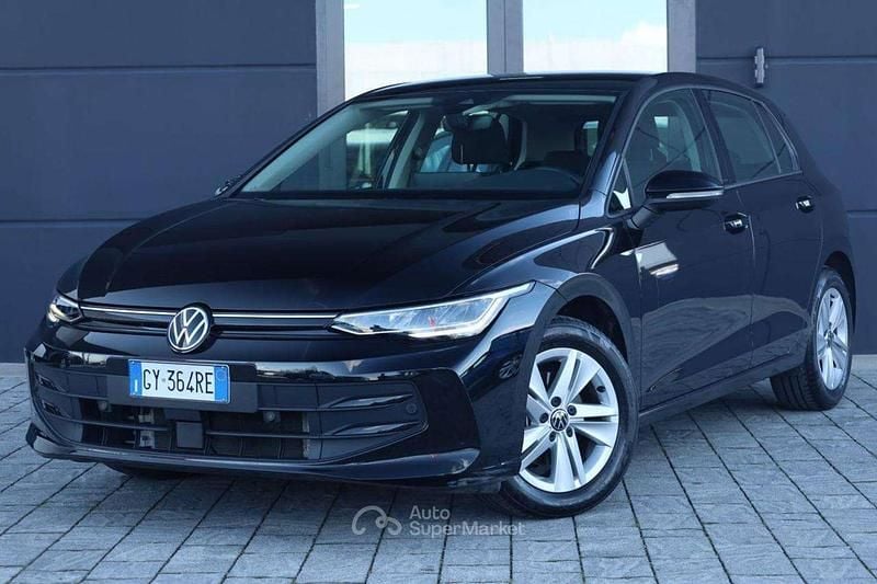 Usata VW Golf VIII Life 116 CV (85 kW) 2025 Nero Berlina