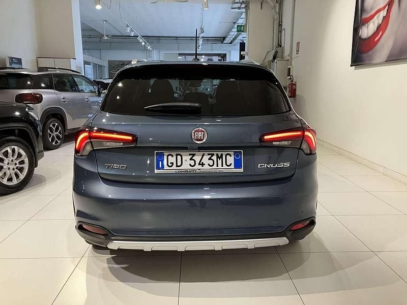 Usata Fiat Tipo Cross 131 CV (96 kW) 2021 Blu/azzurro Utilitaria
