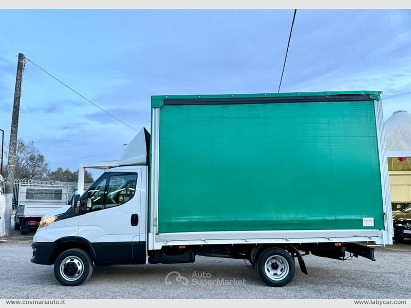 Usata Iveco Daily 136 CV (100 kW) 2021 Bianco