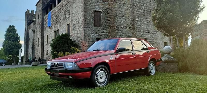 Usata Alfa Romeo 75 Quadrifoglio Verde 156 CV (114 kW) 1986 Berlina