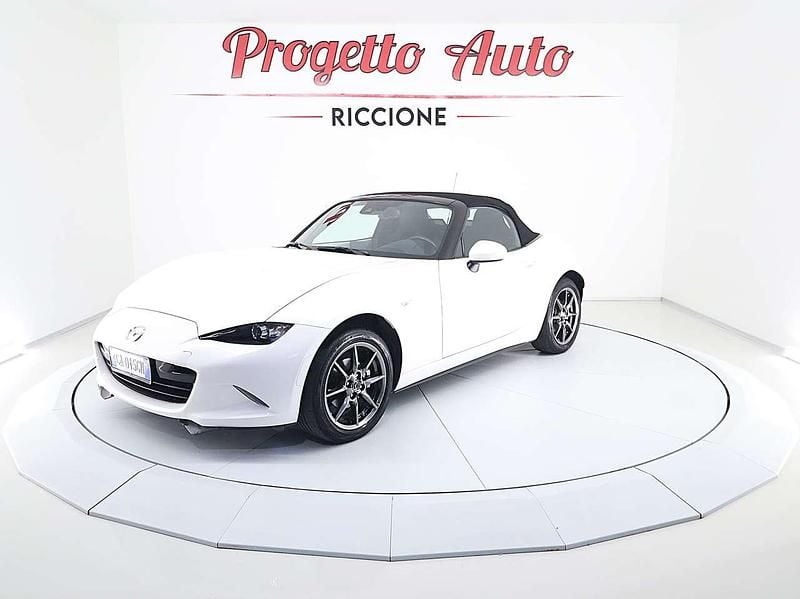 Usata Mazda MX5 Exceed 132 CV (97 kW) 2020 Snowflake white pearl Cabrio