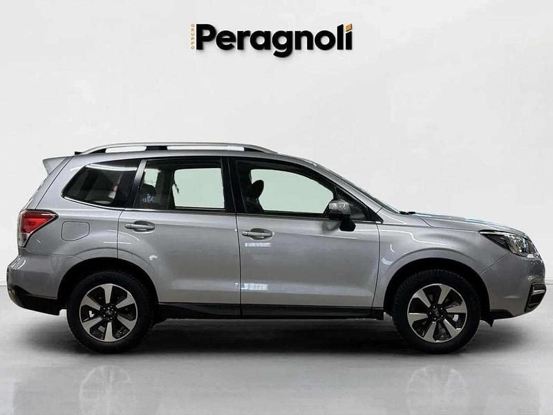 Usata Subaru Forester Style 150 CV (110 kW) 2017 Argento SUV
