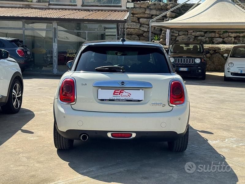 Usata Mini Cooper D 115 CV (84 kW) 2014 Beige Utilitaria